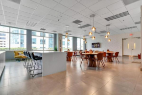 Stylish 1BR Brickell Condo with Balcony and Pool Access